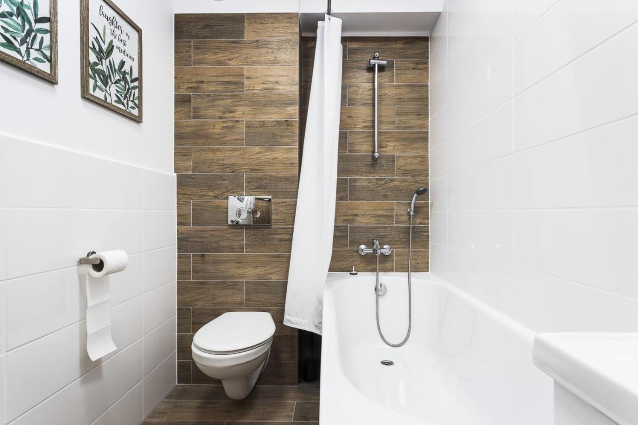 Na Starowce / Old Town Apartment *