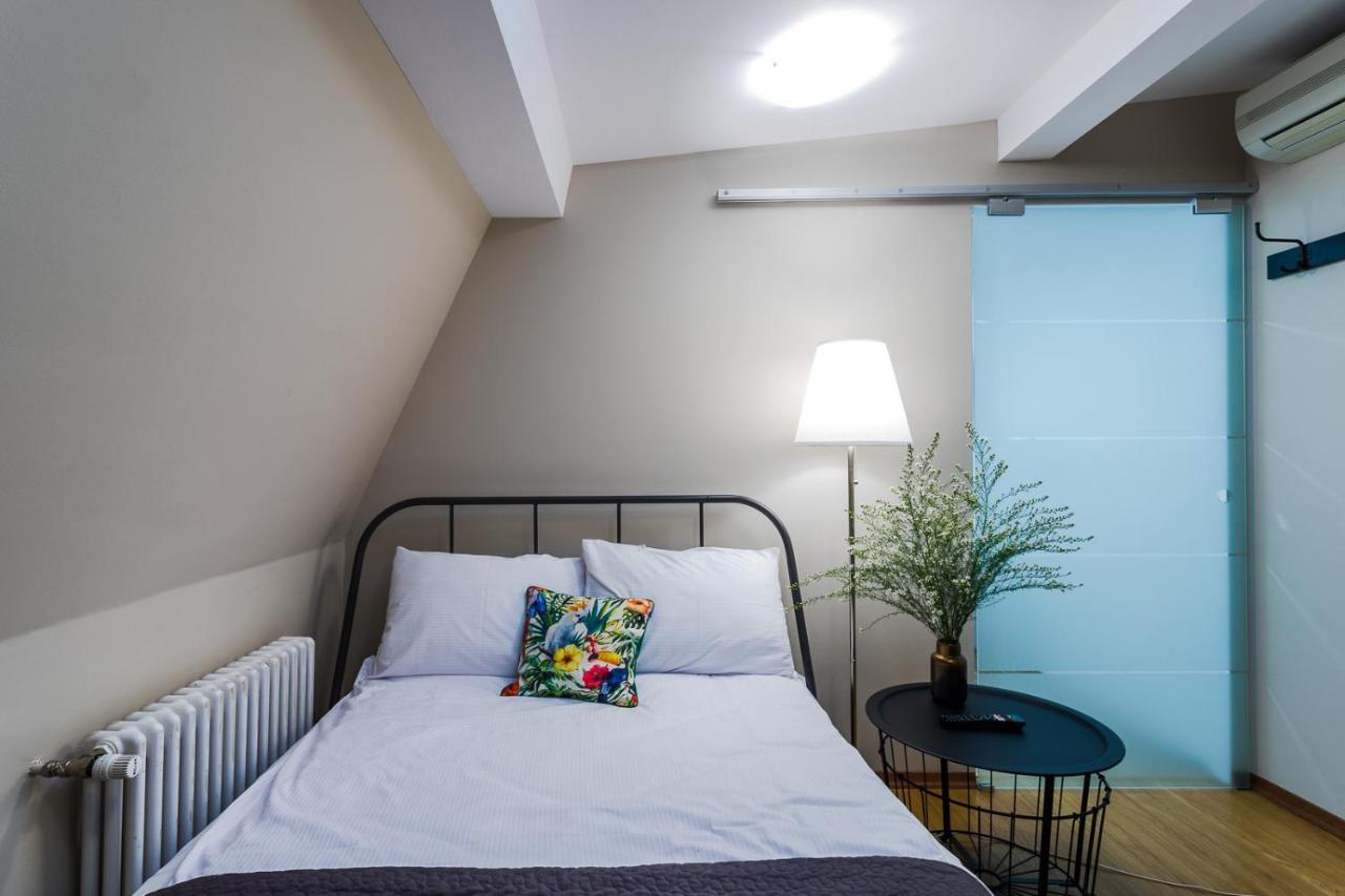 Na Starowce / Old Town Apartment *