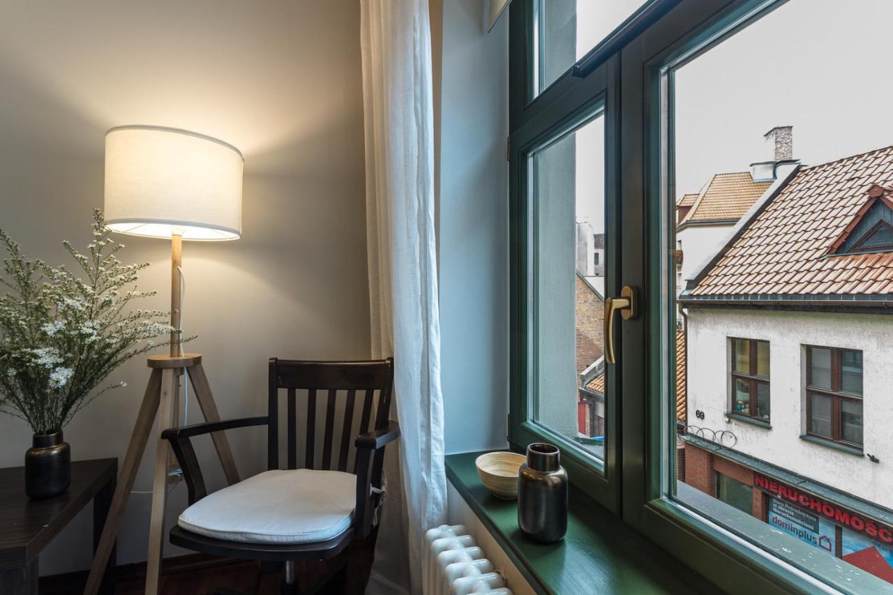 Na Starowce / Old Town Apartment *