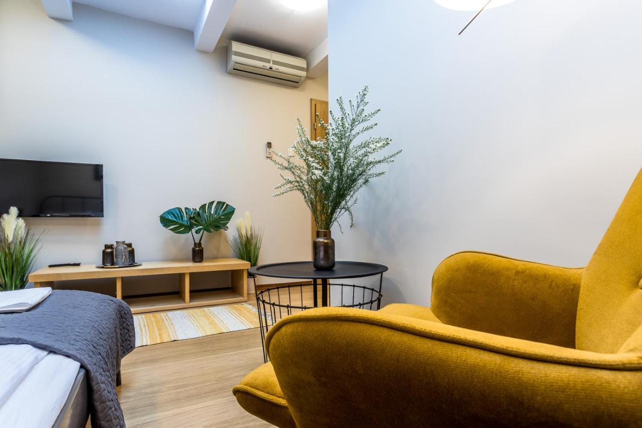 Na Starowce / Old Town Apartment