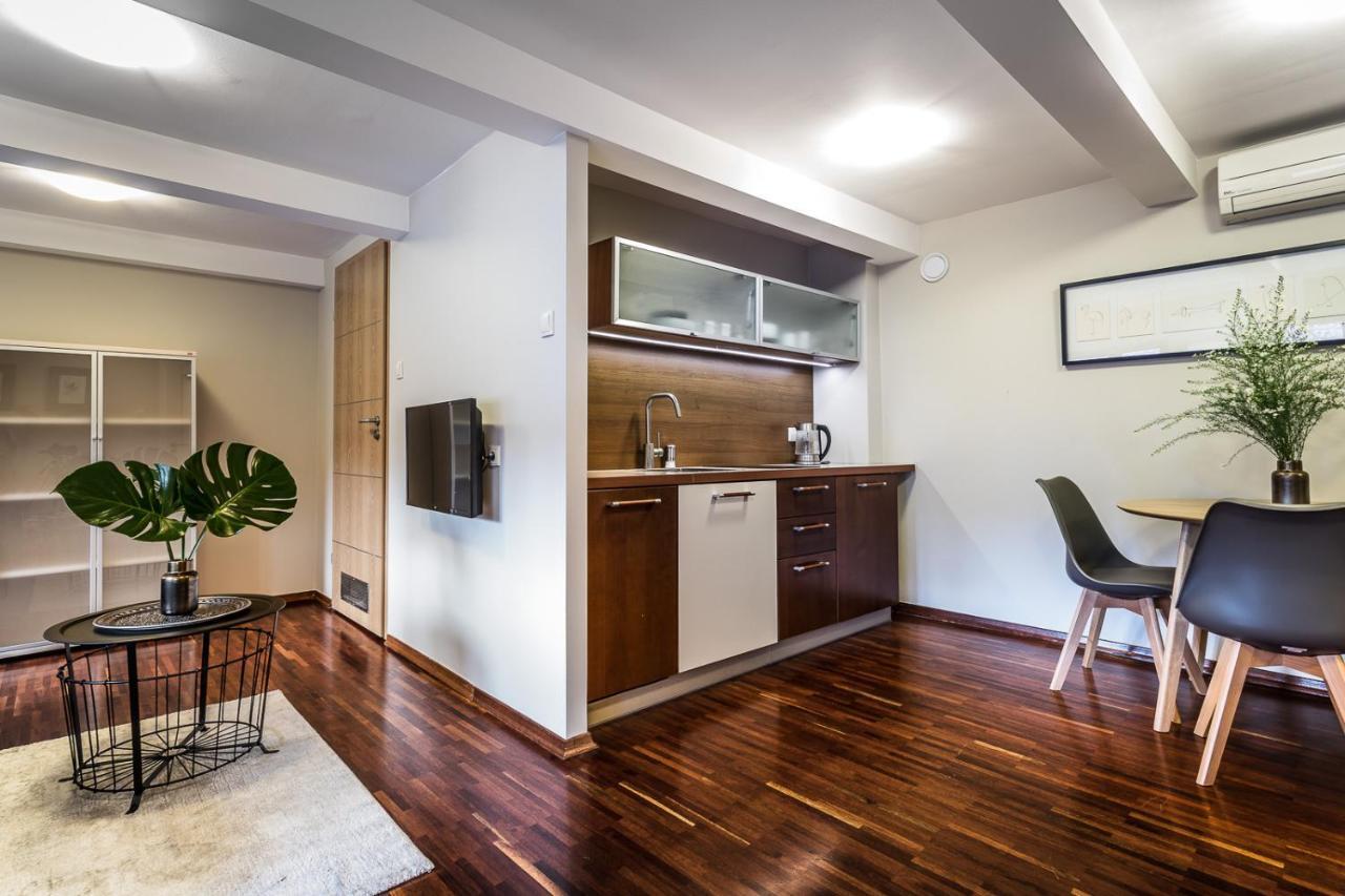 Na Starowce / Old Town Apartment Thorn